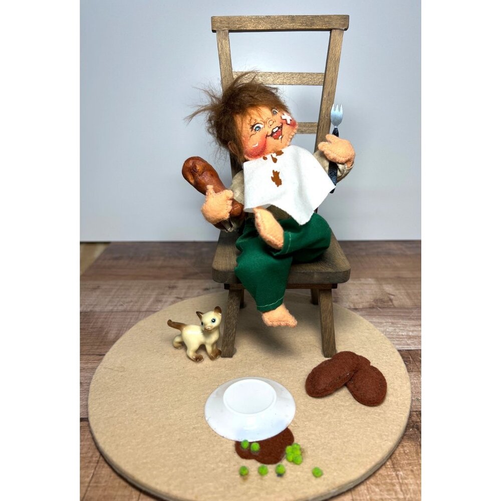 Annalee Vintage Handmade Figurine Of Child Eating With Cat & Dropped Food
